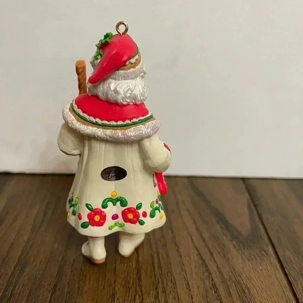 Carlton Cards Heirloom Collection Santa’s Holiday Best Christmas Ornament 1999
